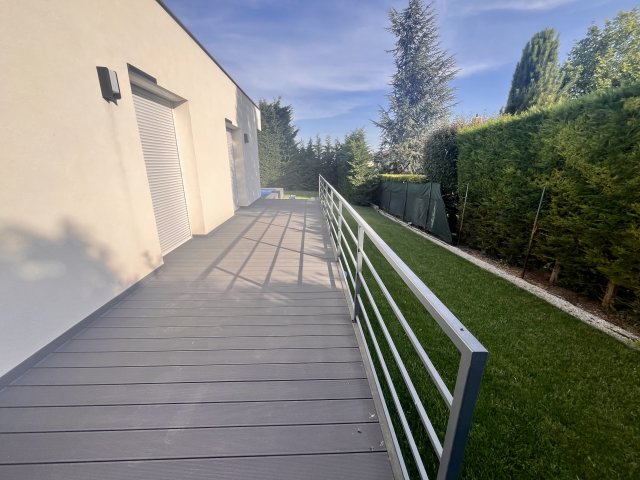Eladó családi ház, Diósdon 433 M Ft, 4 szobás