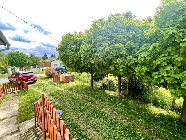 Eladó családi ház, Kónyon 89 M Ft, 6 szobás