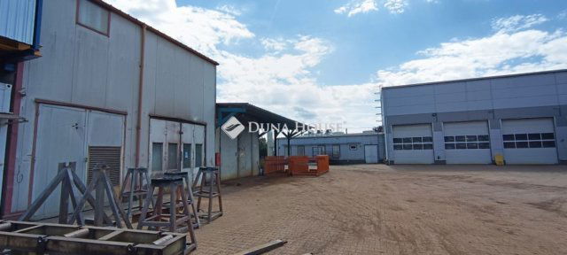 Eladó ipari ingatlan, Veresegyházon 897 M Ft