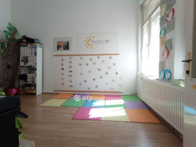 Eladó téglalakás, Békéscsabán 58 M Ft, 3 szobás