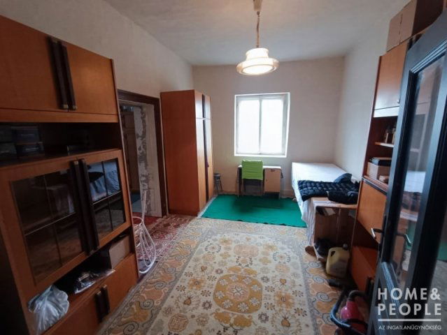 Eladó családi ház, Üllésen 35.5 M Ft, 3 szobás