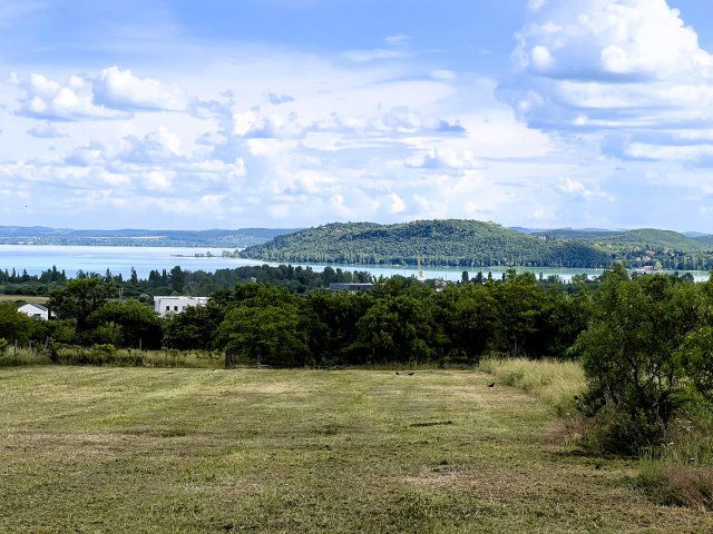 Eladó telek, Balatonfüreden 117 M Ft / költözzbe.hu