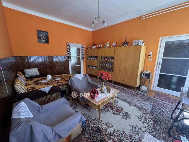 Eladó családi ház, Debrecenben 46.999 M Ft, 2 szobás