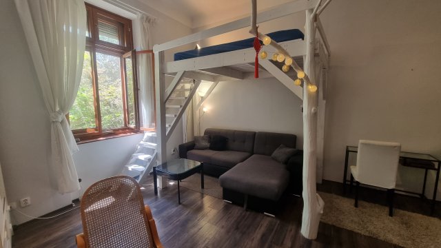 Kiadó téglalakás, albérlet, Szegeden 220 E Ft / hó, 1 szobás