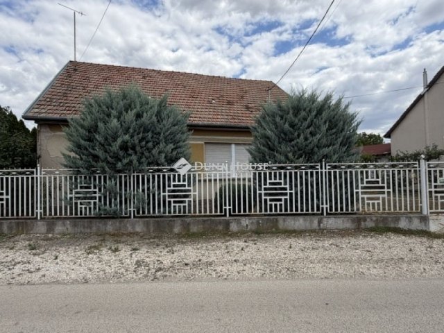 Eladó családi ház, Pilisen 74.9 M Ft, 3 szobás