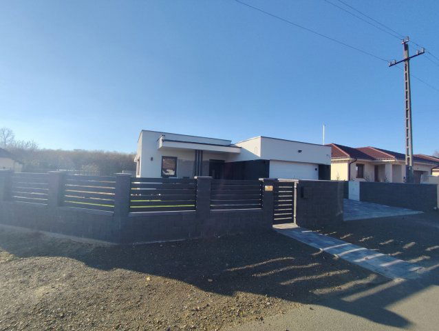 Eladó családi ház, Nyíregyházán 98.5 M Ft, 3 szobás