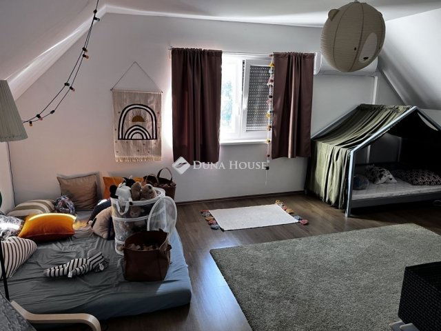 Eladó családi ház, Pilisen 99 M Ft, 4 szobás