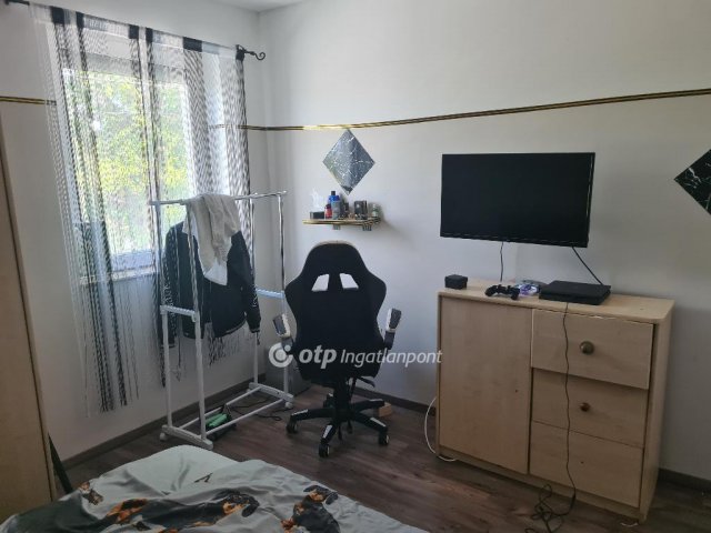 Eladó családi ház, Érden 117 M Ft, 6 szobás