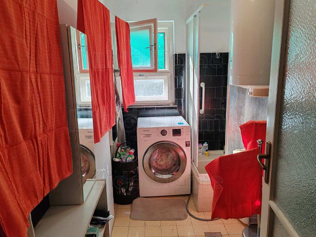 Eladó családi ház, Tihanyban 160 M Ft, 2 szobás