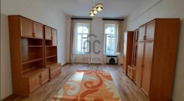 Eladó téglalakás, Budapesten, VI. kerületben, Csengery utcában