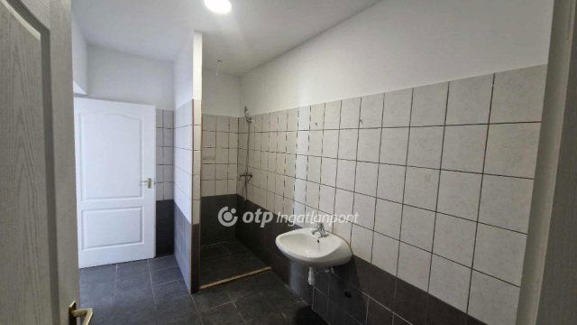 Eladó téglalakás, Tápiószelén 24.99 M Ft, 2 szobás
