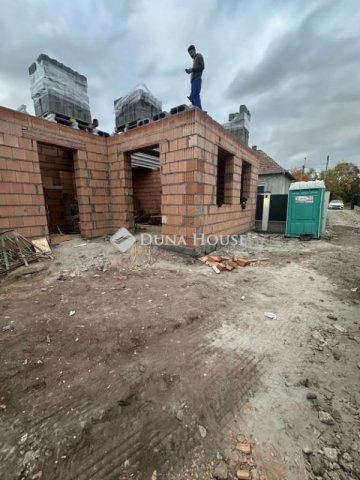 Eladó ikerház, Budapesten, XVIII. kerületben 99.9 M Ft, 5 szobás