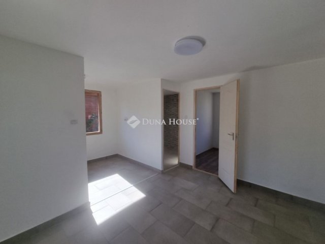 Eladó nyaraló, Tóalmáson 18.9 M Ft, 2 szobás