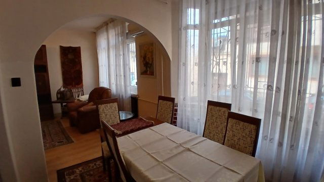 Kiadó téglalakás, albérlet, Pécsett, Felsővámház utcában