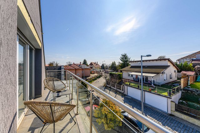 Eladó téglalakás, Budapesten, XXII. kerületben 99 M Ft, 3 szobás