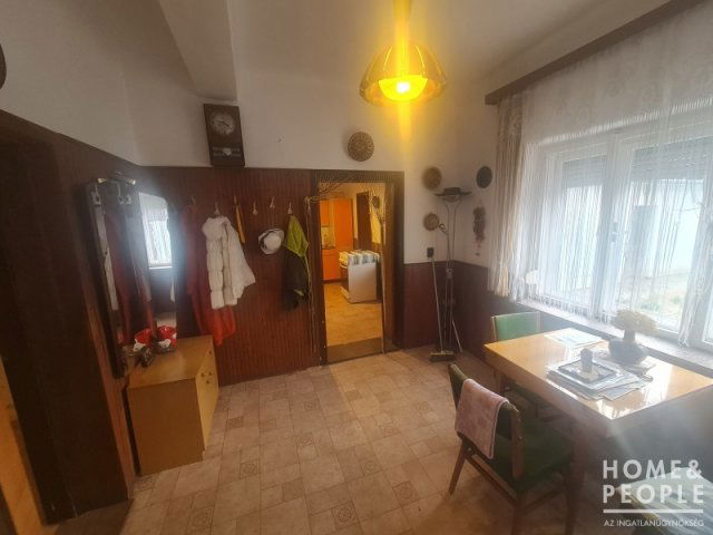 Eladó családi ház, Hódmezővásárhelyen 26.5 M Ft, 2 szobás