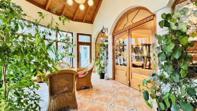 Eladó családi ház, Kecskeméten 214.9 M Ft, 5 szobás