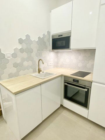 Kiadó téglalakás, albérlet, Budapesten, V. kerületben, 2 szobás