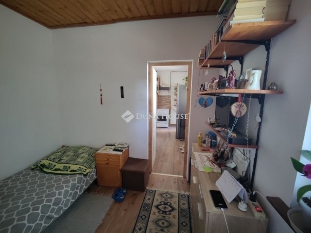 Eladó családi ház, Úrin 49 M Ft, 3 szobás