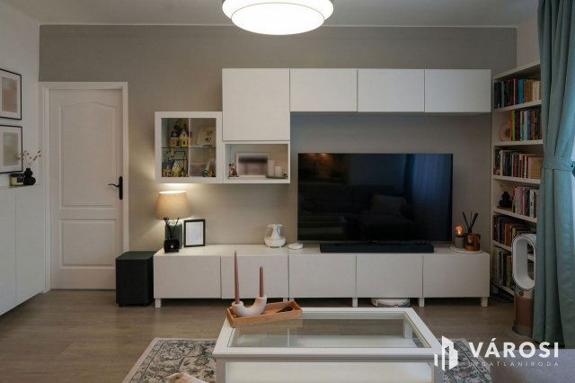 Eladó téglalakás, Debrecenben 95 M Ft, 3 szobás