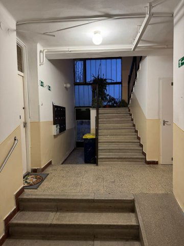 Eladó panellakás, Kunszentmiklóson 54 M Ft, 2 szobás