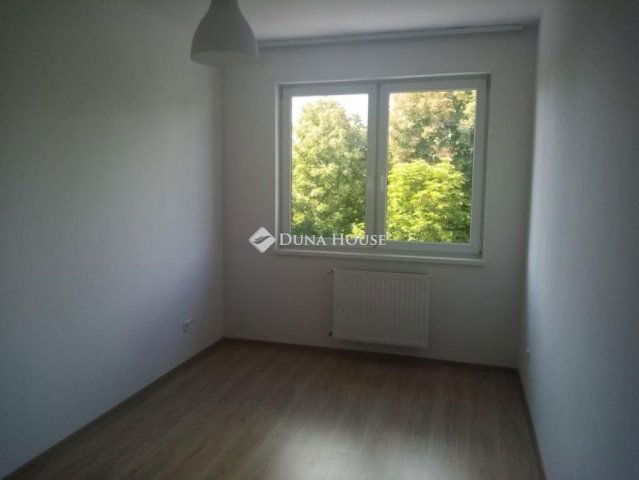 Eladó téglalakás, Kapuváron 56 M Ft, 2 szobás