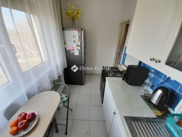 Eladó panellakás, Békéscsabán 29.9 M Ft, 2 szobás