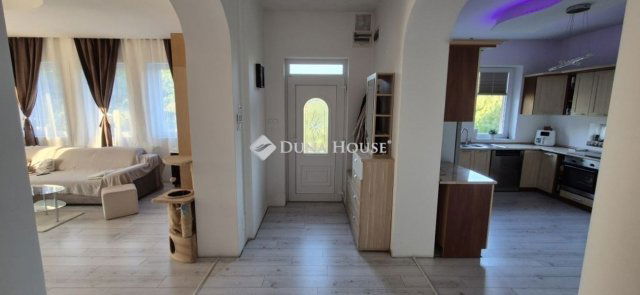 Eladó családi ház, Monoron 164.9 M Ft, 5 szobás