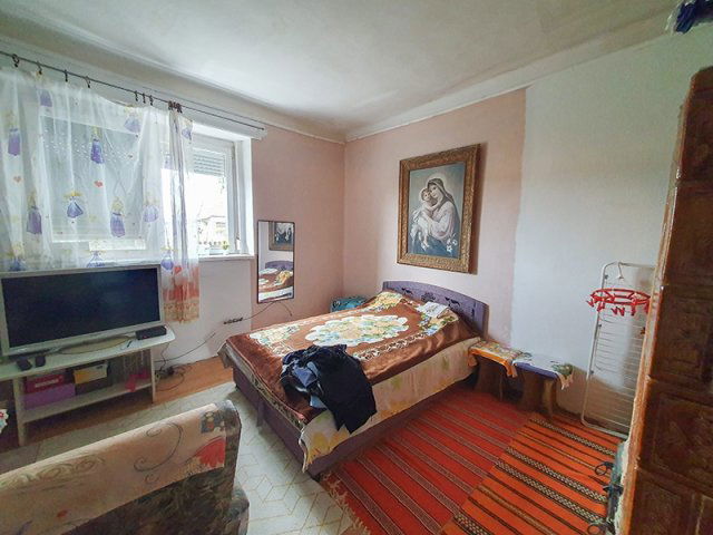 Eladó családi ház, Álmosdon 24.9 M Ft, 1 szobás