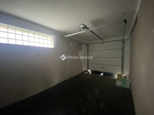 Eladó családi ház, Dabason 89.9 M Ft, 4 szobás