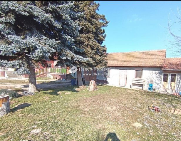 Eladó családi ház, Tápiószecsőn 49.5 M Ft, 7 szobás