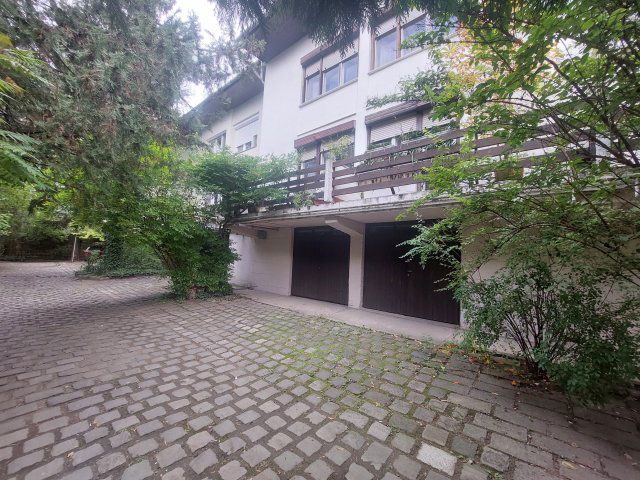 Eladó sorház, Esztergomban 96 M Ft, 5 szobás