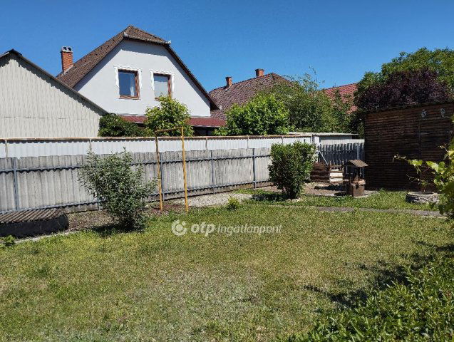 Eladó családi ház, Jászberényben 63 M Ft, 3+1 szobás