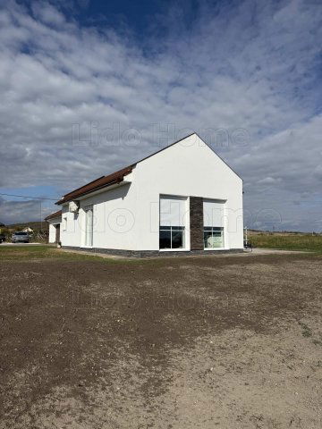 Eladó családi ház, Vilonyán 135 M Ft, 4 szobás