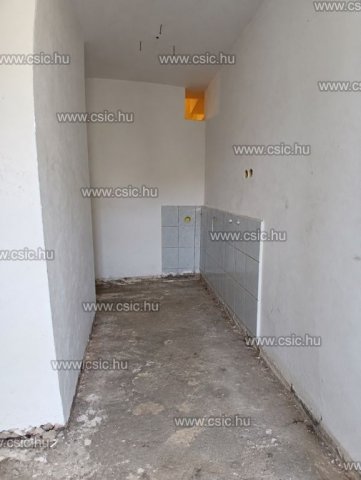 Eladó téglalakás, Budapesten, XI. kerületben 52.9 M Ft, 1 szobás