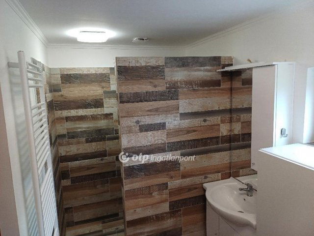 Eladó nyaraló, Dunavarsányban 84 M Ft, 1 szobás