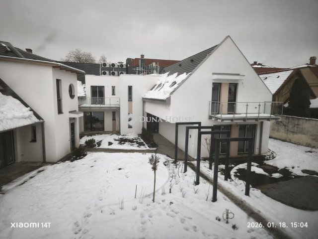 Eladó téglalakás, Kecskeméten 79.5 M Ft, 3 szobás