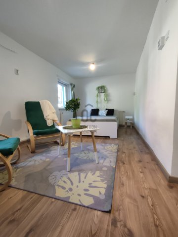 Eladó családi ház, Budakeszin 62.9 M Ft, 1 szobás
