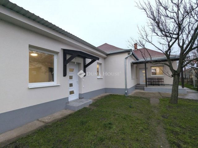 Eladó családi ház, Debrecenben 112 M Ft, 5 szobás