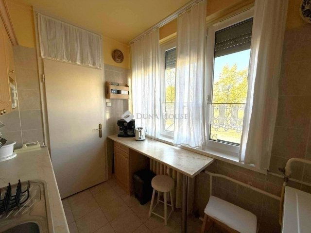 Eladó panellakás, Kecskeméten 54 M Ft, 2 szobás