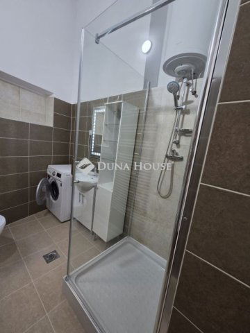 Eladó téglalakás, Budapesten, VII. kerületben 60.9 M Ft