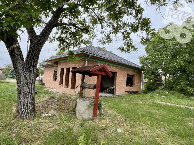 Eladó családi ház, Tiszaalpáron 24.9 M Ft, 3 szobás