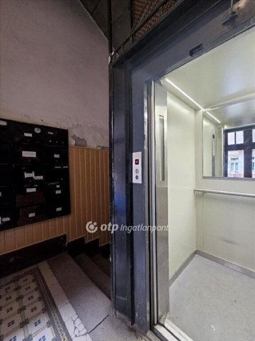 Eladó téglalakás, Budapesten, VII. kerületben 87 M Ft, 2 szobás