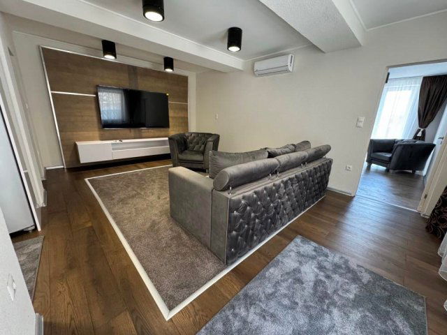 Kiadó családi ház, albérlet, Pécsett, Felsővámház utcában