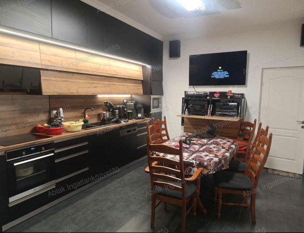 Eladó családi ház, Kecskeméten 84.9 M Ft, 2+1 szobás