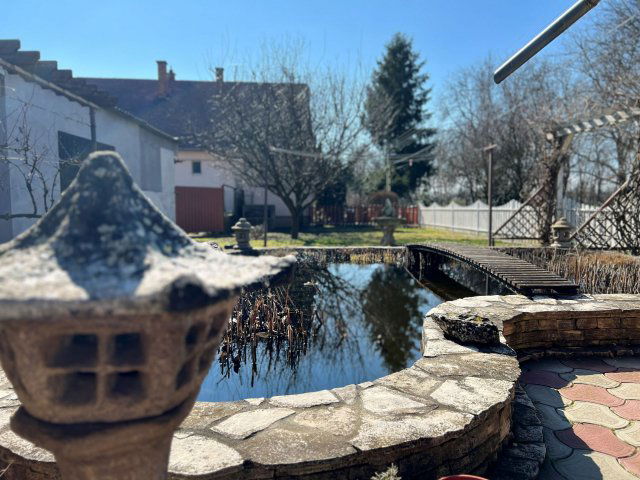 Eladó családi ház, Siklóson 105 M Ft, 5 szobás