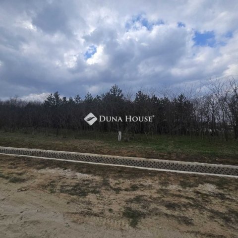 Eladó telek, Pilisjászfalun 32 M Ft / költözzbe.hu