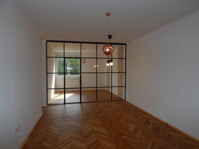 Eladó téglalakás, Tatabányán 54.9 M Ft, 2 szobás