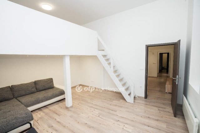Eladó téglalakás, Budapesten, VI. kerületben 101 M Ft, 2 szobás
