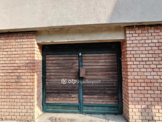 Eladó garázs, Szentesen 11 M Ft / költözzbe.hu